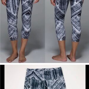 Lululemon Athletica Black and Gray Abstract Leggings